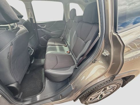 Used 2020 Subaru Forester Premium AWD/4WD image 28
