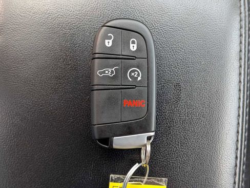 Used 2019 Jeep Grand Cherokee Limited AWD/4WD image 28