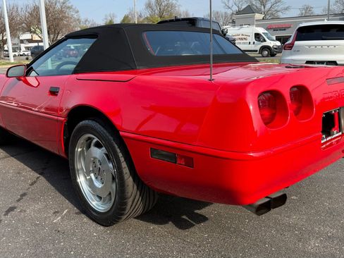 Used 1996 Chevrolet Corvette Convertible RWD image 17