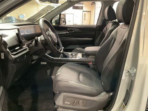 New 2026 Kia Carnival SX w/ SX Dark Edition Package image 8