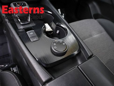 Used 2023 Nissan Rogue SV AWD/4WD image 20