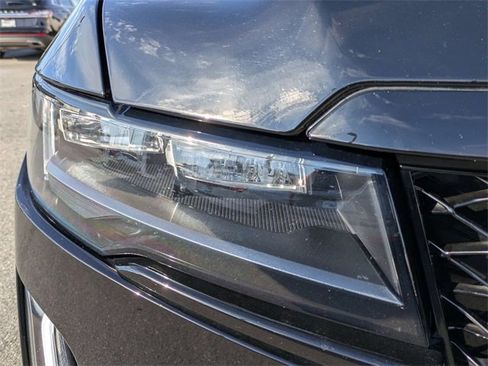 Used 2024 Cadillac Escalade Sport Platinum w/ LPO, ONYX Package image 10