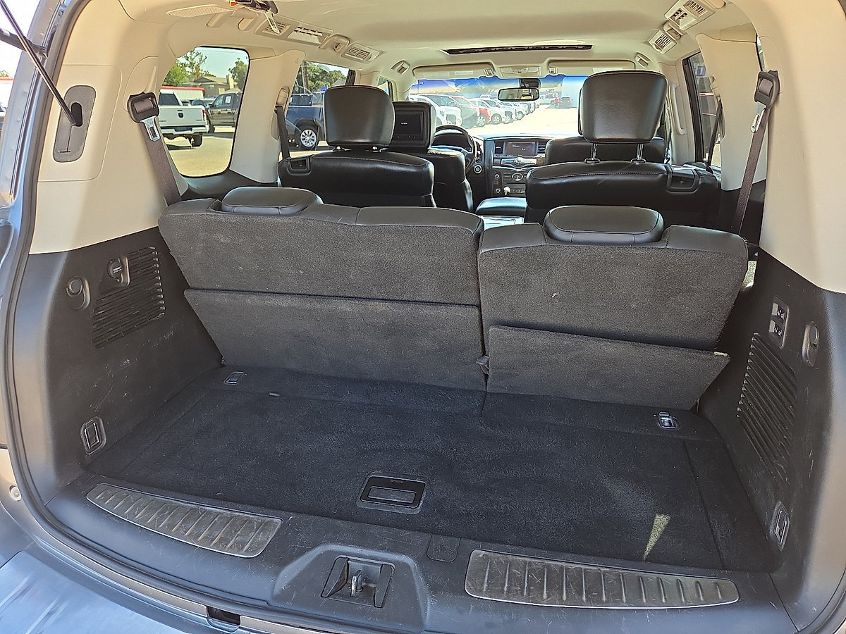 Used 2016 INFINITI QX80 2WD w/ Driver's Assistance Package image 18
