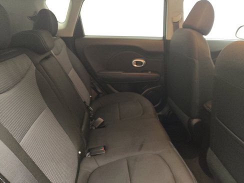 Used 2017 Kia Soul + FWD image 19