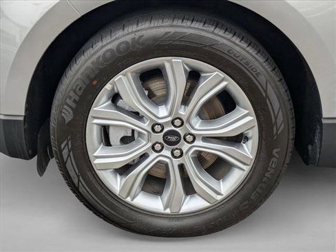 Used 2024 Ford Edge Titanium image 20