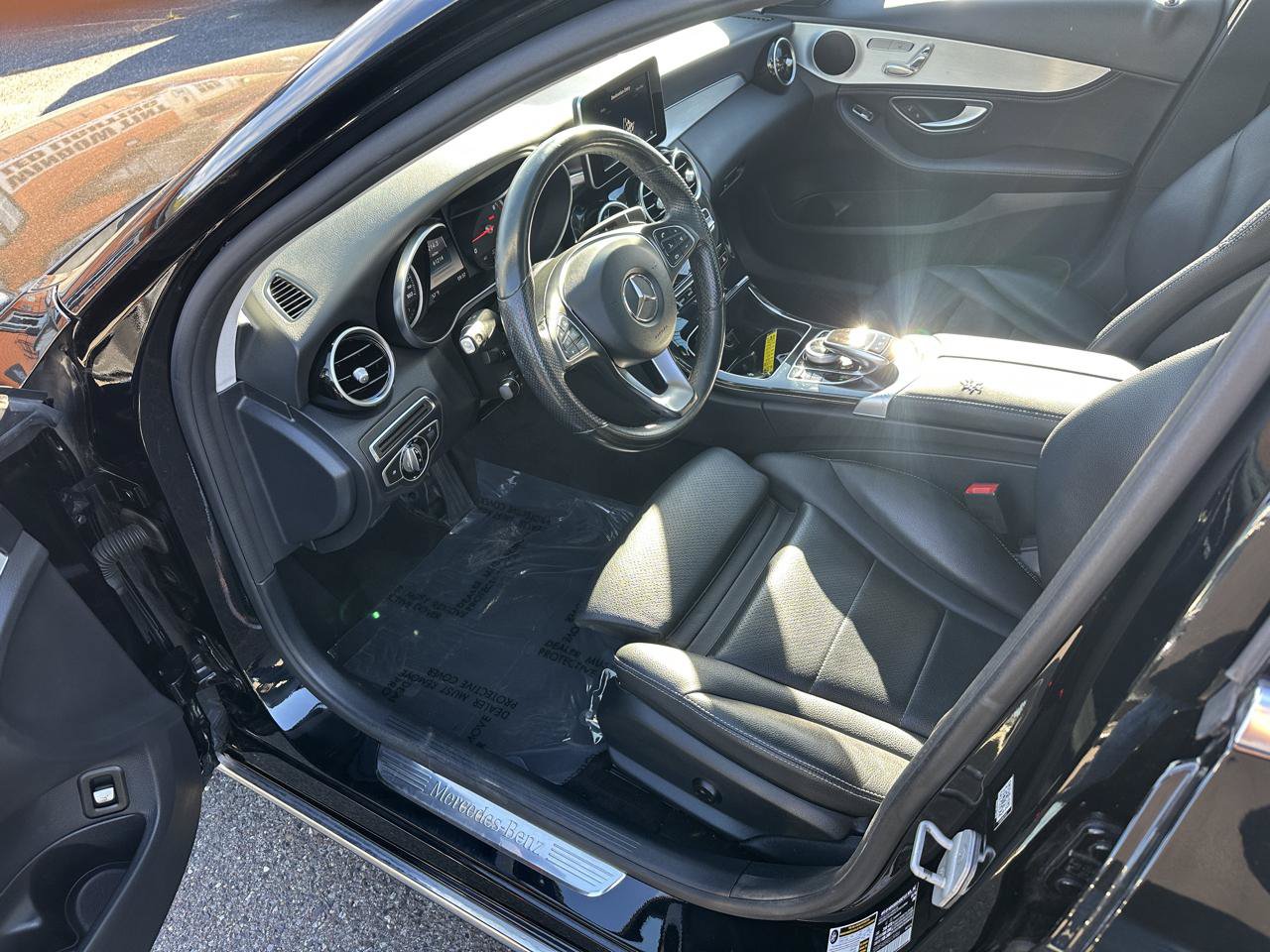 Used 2016 Mercedes-Benz C 300 4MATIC Sedan image 9