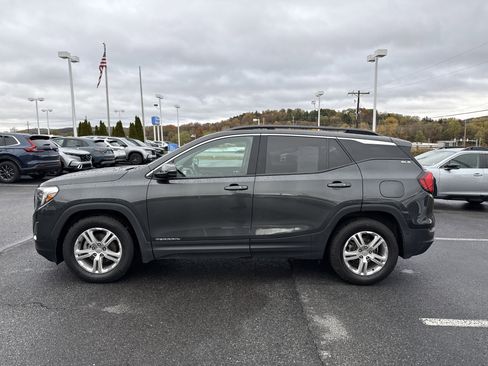 Used 2018 GMC Terrain SLE w/ Driver Convenience Package image 6