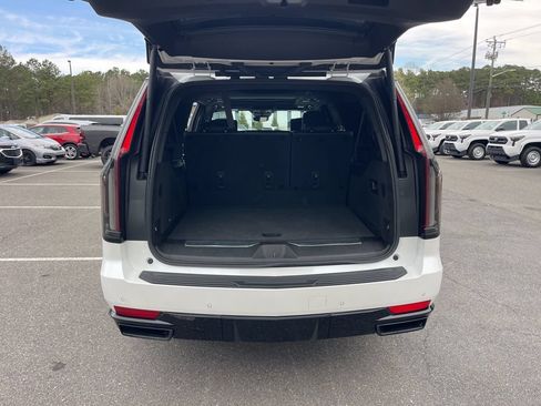 Used 2023 Cadillac Escalade ESV Sport Platinum AWD/4WD image 25