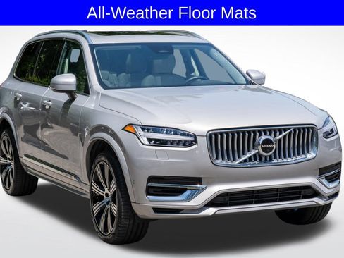Used 2024 Volvo XC90 T8 Plus w/ Protection Package Premier AWD/4WD image 9