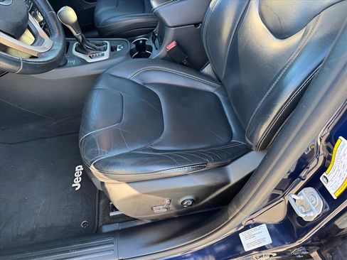 Used 2016 Jeep Cherokee Limited image 7