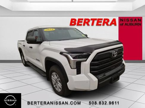 Used 2024 Toyota Tundra SR5 w/ SR5 Convenience Package AWD/4WD image 4