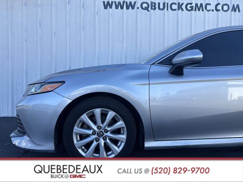 Used 2020 Toyota Camry LE w/ Carpet Mat Package image 4