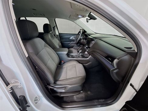 Used 2021 Chevrolet Traverse LT FWD image 9