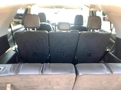Used 2024 Ford Explorer XLT w/ Equipment Group 202A RWD image 14