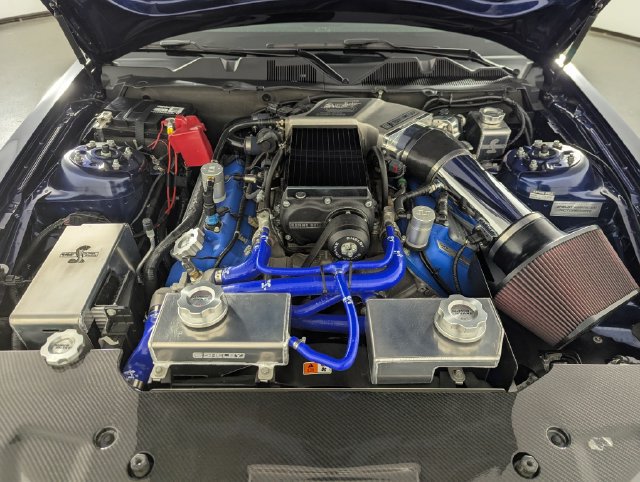 Used 2011 Ford Mustang Shelby GT500 RWD image 11