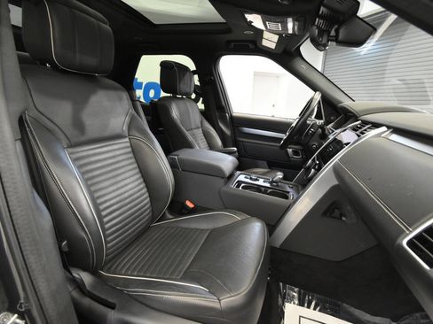 Used 2021 Land Rover Discovery S R-Dynamic image 16