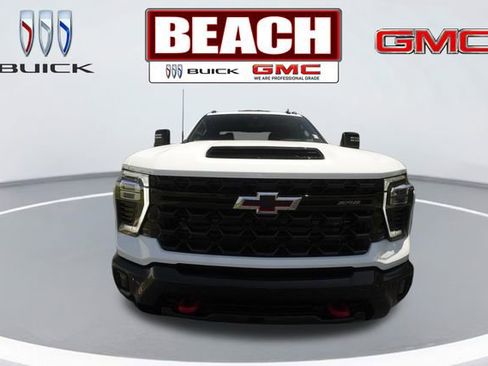 Used 2026 Chevrolet Silverado 2500 ZR2 AWD/4WD image 8