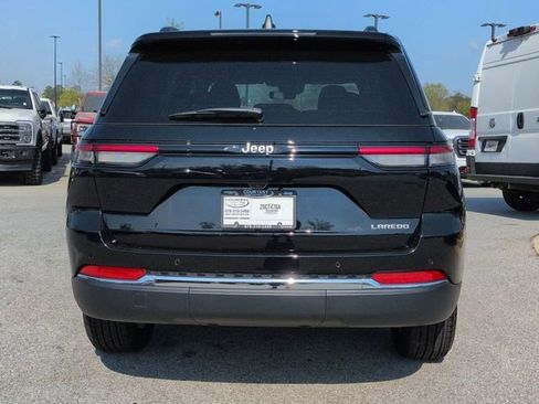 Certified 2025 Jeep Grand Cherokee Laredo X image 6