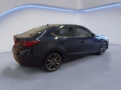 Used 2018 MAZDA MAZDA3 Touring FWD image 8