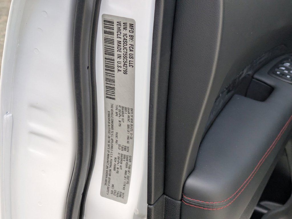 Used 2025 Dodge Durango R/T AWD/4WD image 33