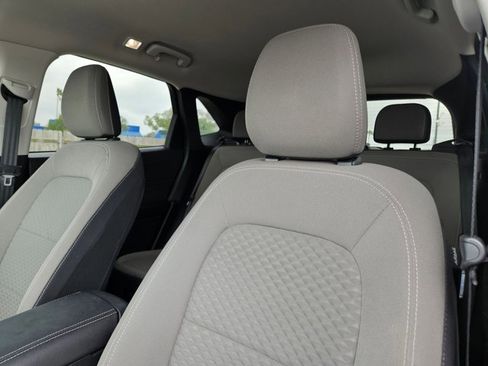 Used 2021 Ford Escape SE w/ SE Sport Appearance Package image 11