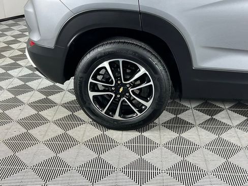 Used 2025 Chevrolet TrailBlazer LT image 13