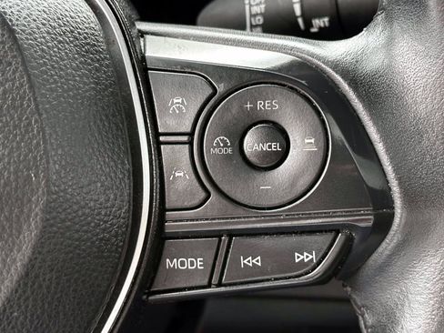 Used 2025 Toyota Corolla SE w/ SE Premium Package FWD image 21