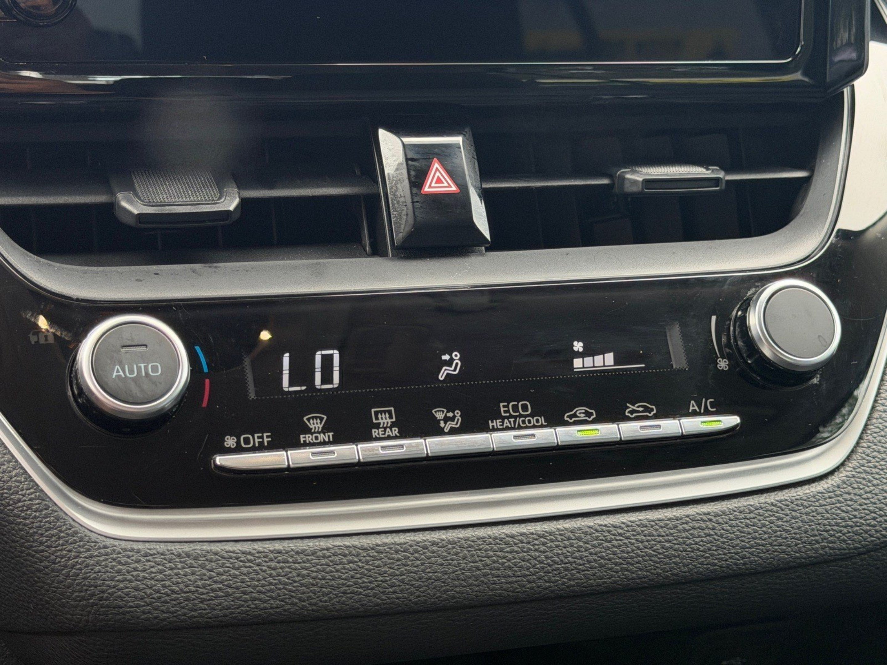 Used 2024 Toyota Corolla LE FWD image 22