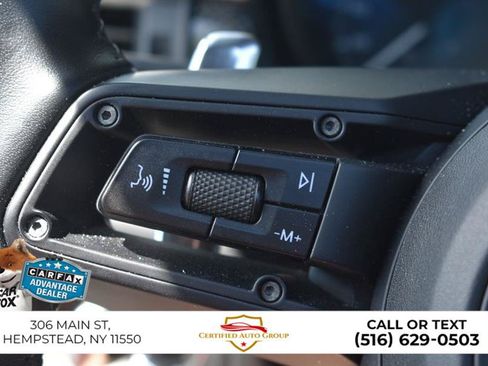 Used 2023 Porsche Macan Turbo AWD/4WD image 15