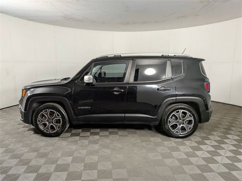 Used 2015 Jeep Renegade Limited image 2