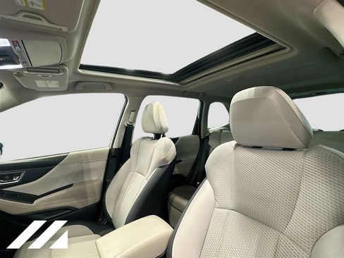Used 2023 Subaru Forester Premium AWD/4WD image 23