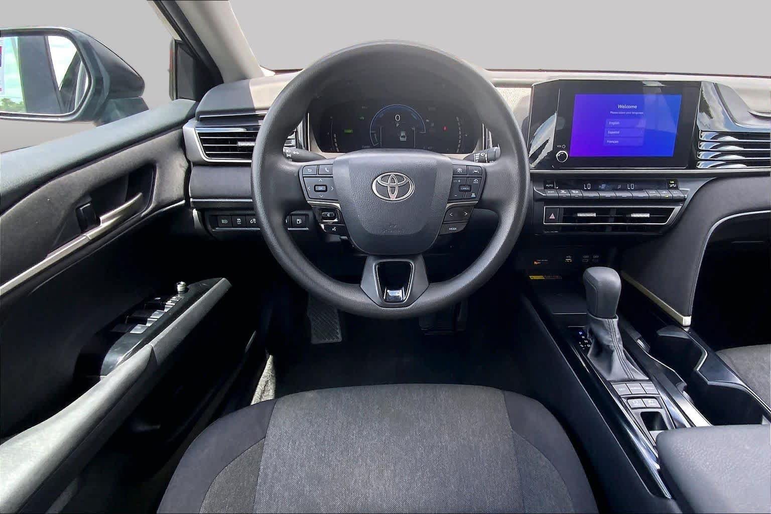 Used 2025 Toyota Camry LE FWD image 6