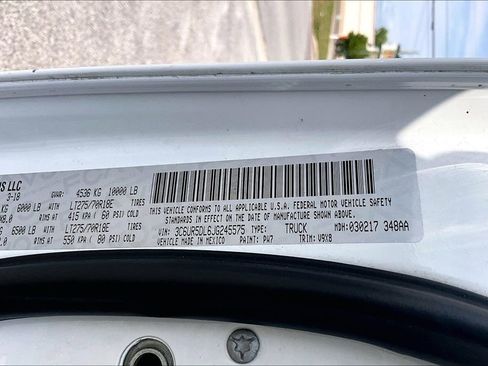 Used 2018 RAM 2500 SLT AWD/4WD image 15