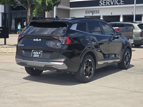 New 2026 Kia Sportage EX FWD image 4
