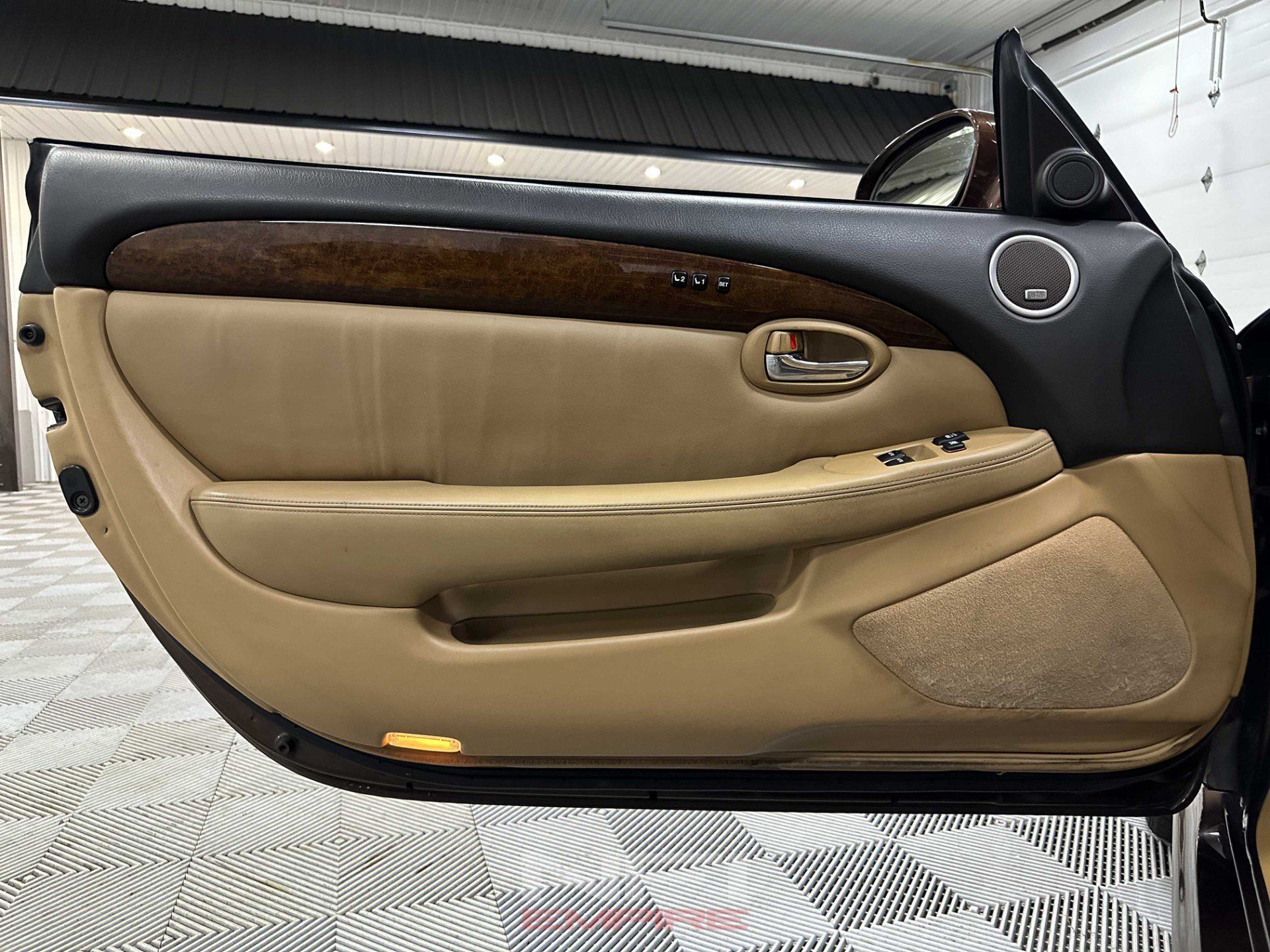 Used 2006 Lexus SC 430 Convertible RWD image 32