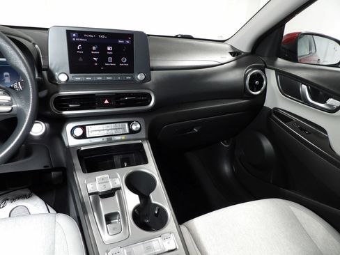 Used 2023 Hyundai Kona SE FWD image 14