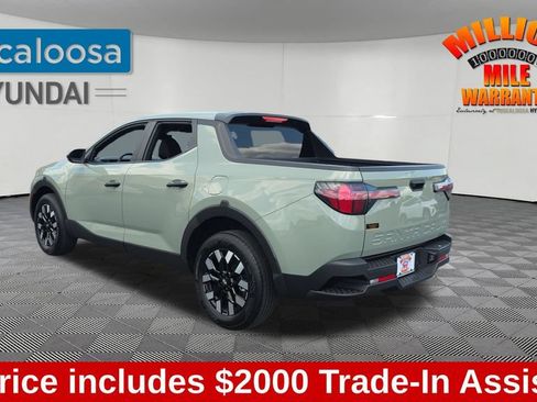 Used 2025 Hyundai Santa Cruz SE FWD image 5
