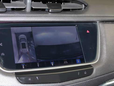 Certified 2022 Cadillac XT5 Sportv w/ LPO, ONYX Package AWD/4WD image 21
