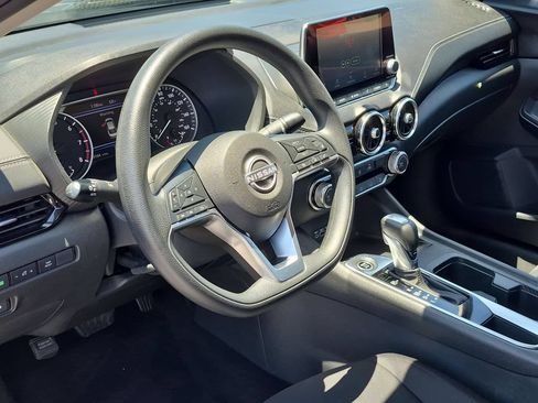 Used 2025 Nissan Sentra SV FWD image 15