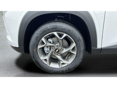 New 2026 Chevrolet Trax LT FWD image 35