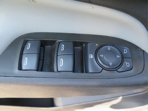 Used 2024 Chevrolet Equinox LS w/ LS Convenience Package FWD image 9