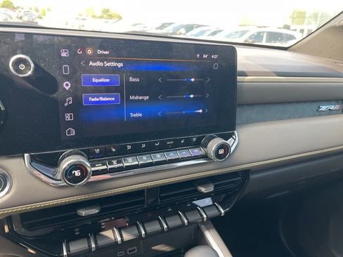 Used 2025 Chevrolet Colorado ZR2 AWD/4WD image 16