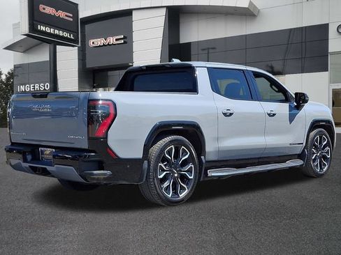 Used 2024 GMC Sierra EV Denali AWD/4WD image 24