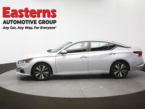 Used 2022 Nissan Altima 2.5 SV FWD image 59