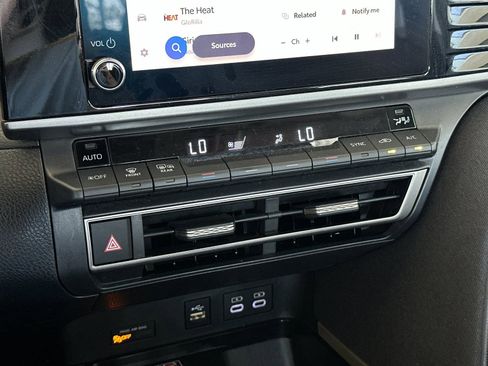 Used 2025 Toyota Camry LE image 17