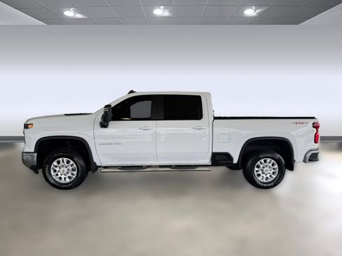 Used 2024 Chevrolet Silverado 2500 LT w/ All Star Edition AWD/4WD image 2