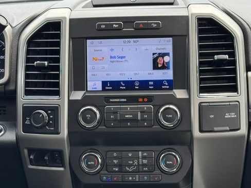 Used 2021 Ford F250 Lariat w/ Lariat Ultimate Package AWD/4WD image 13