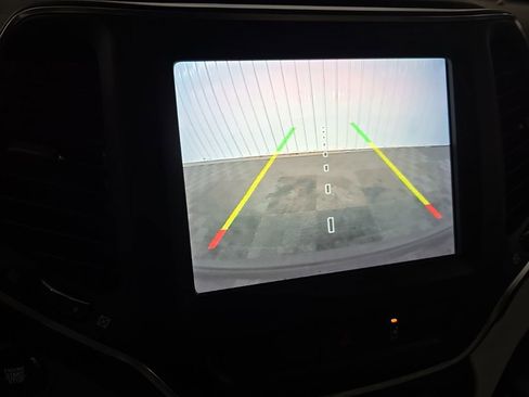 Used 2022 Jeep Cherokee Latitude Lux image 23