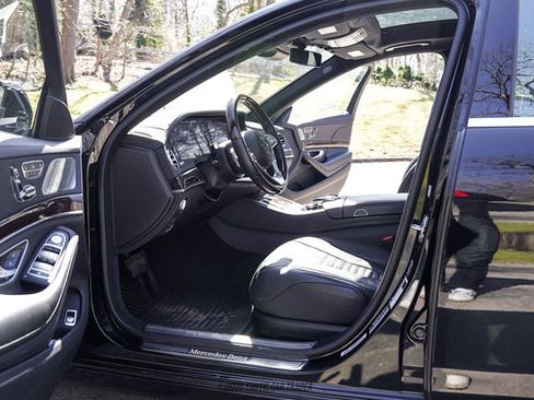 Used 2020 Mercedes-Benz S 560 4MATIC Sedan image 21