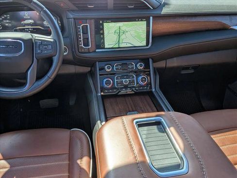 Used 2024 GMC Yukon Denali Ultimate AWD/4WD image 19